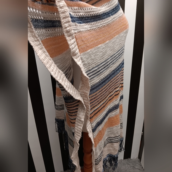 Woven fringed kimono - Picture 8 of 9